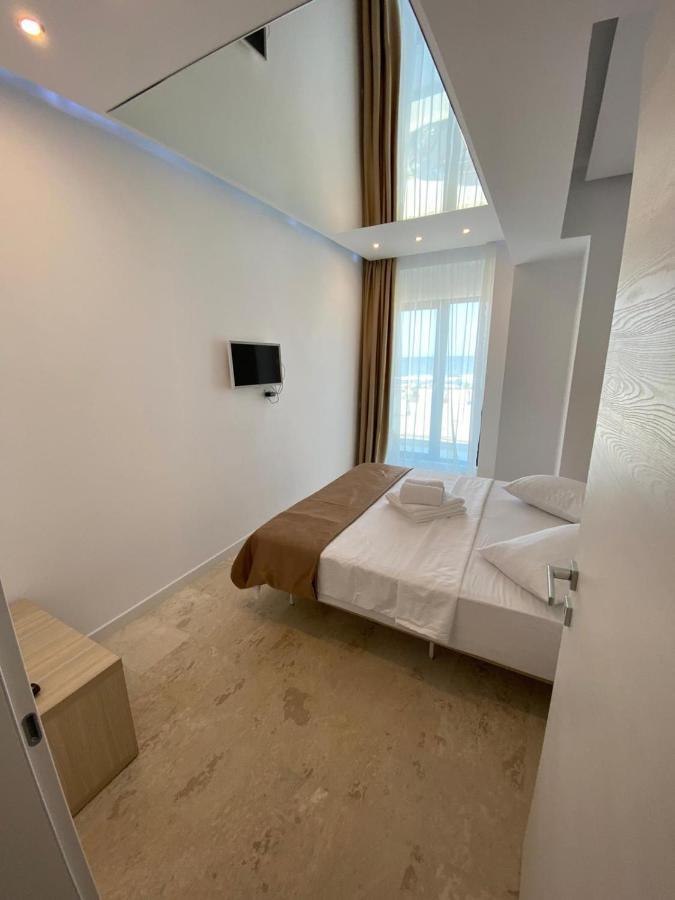 Apartament Ella Front View Нэводари Экстерьер фото